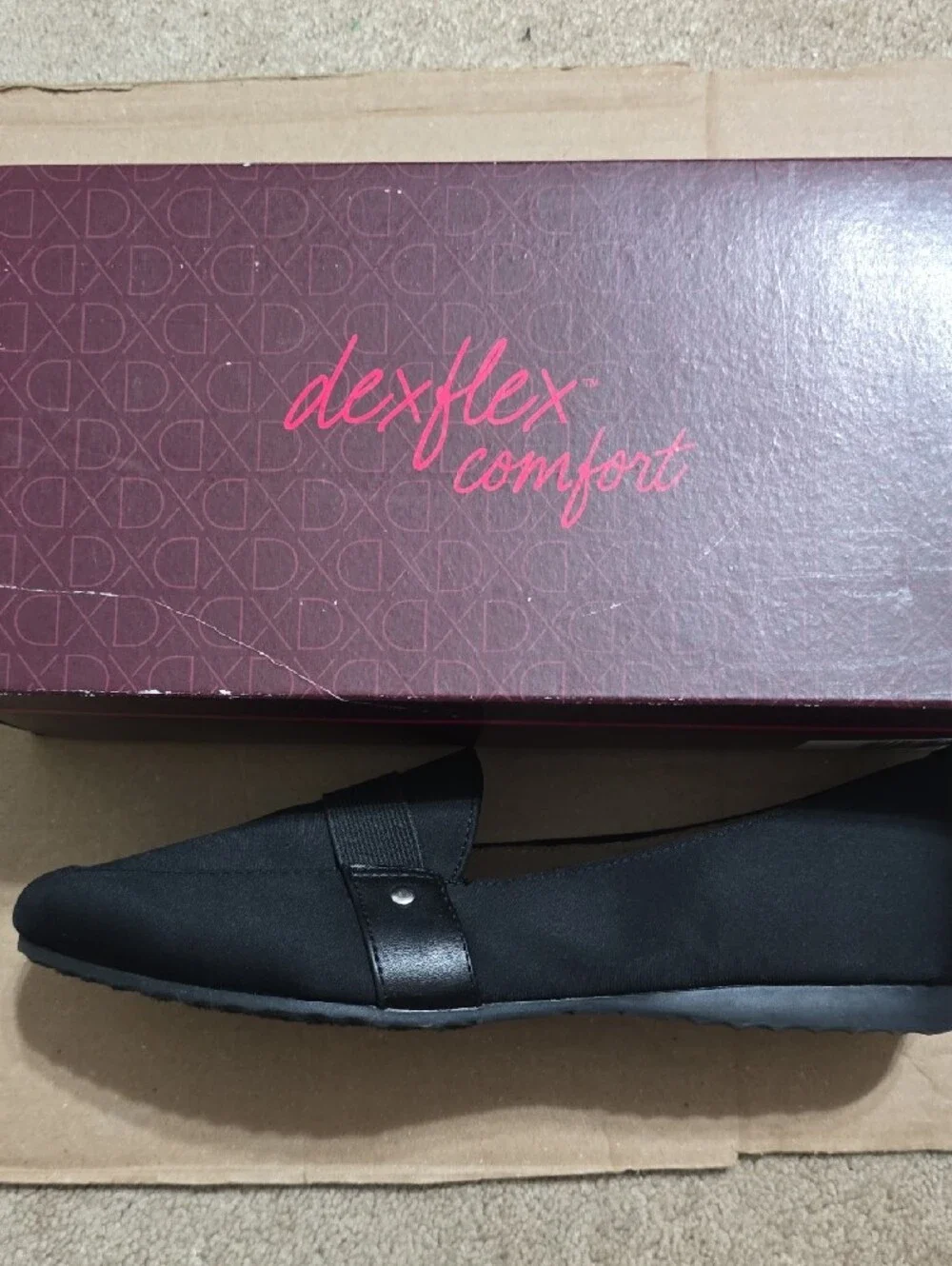 NWT Womens dexflex comfort Black Slip-On Flats Size 11